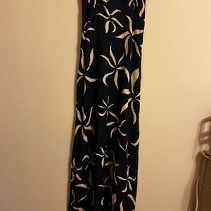 Elegant Navy and Cream Maxi Dress